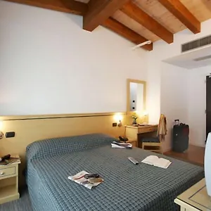 mary.hotelinveneto.com/